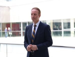 Almanya SPD Milletvekili Karaahmetoğlu : Türklerin sayısının azaltılması çağrısı demokratik Almanya’ya meydan okumadır