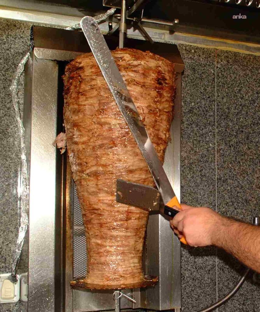 Almanya’da döner kavgası: 3 kişi hafif yaralandı