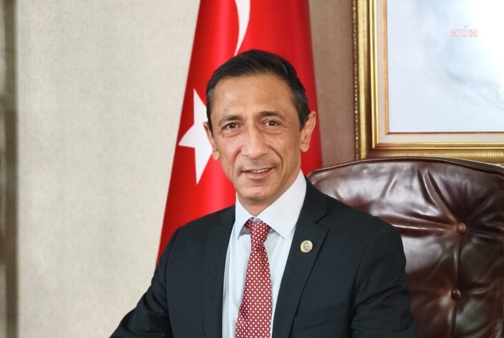 Eğitim Gücü Sen: Öğretmenlere önlük zorlamasına karşı eylem kararı aldık
